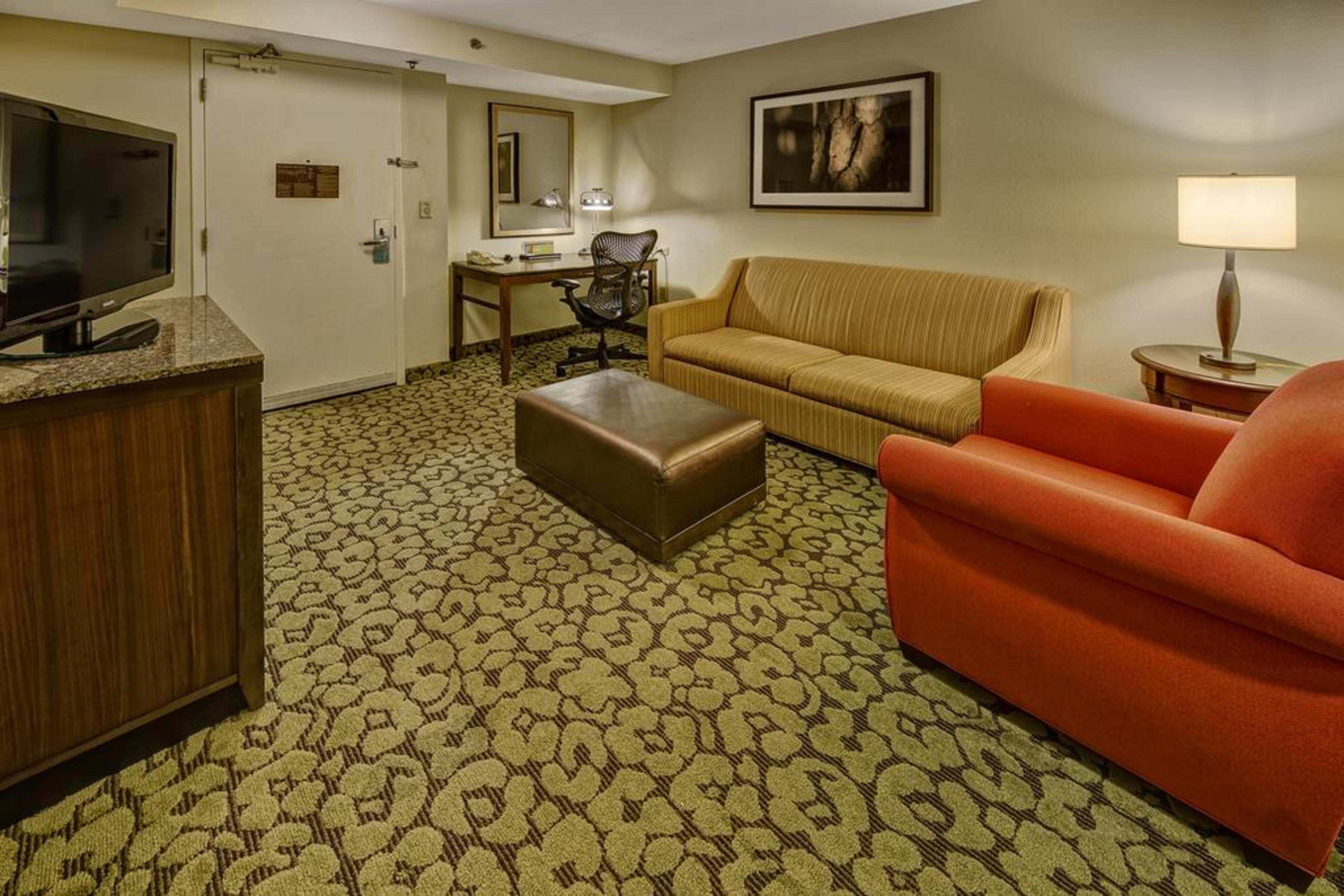 Hilton Garden Inn New Orleans Convention Center Екстериор снимка
