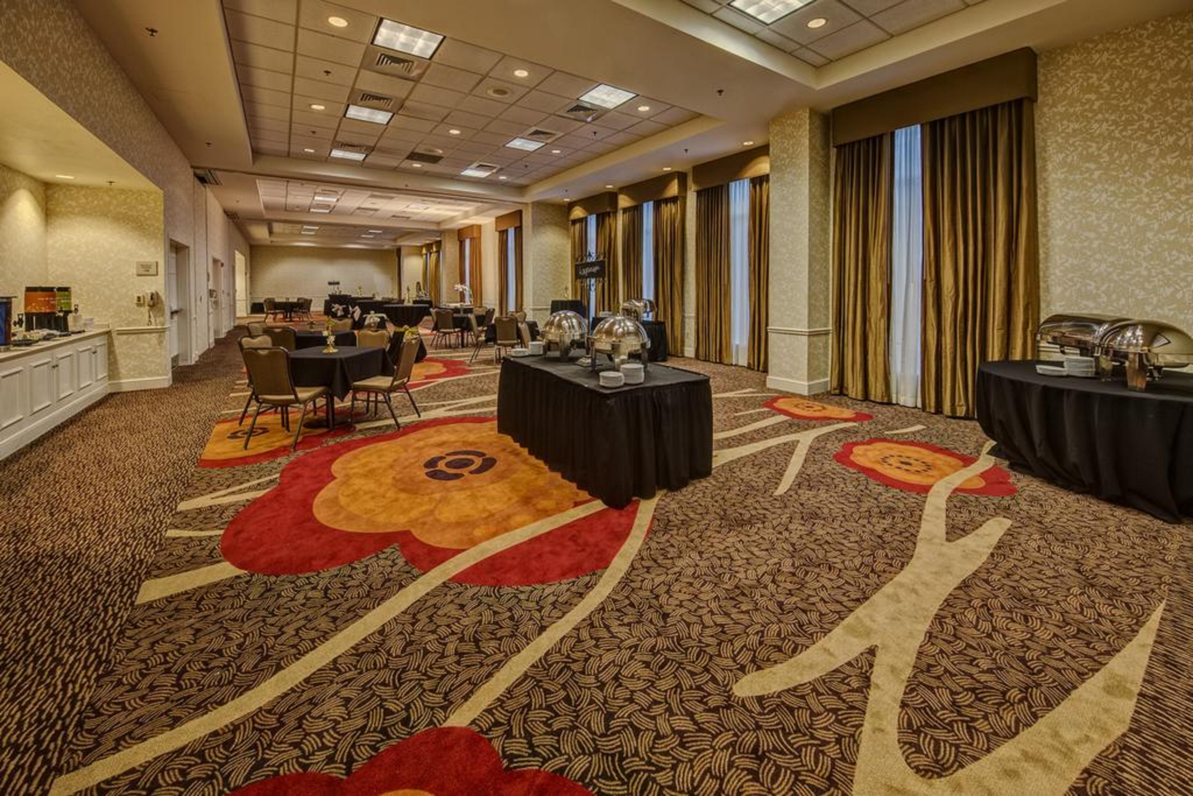 Hilton Garden Inn New Orleans Convention Center Екстериор снимка