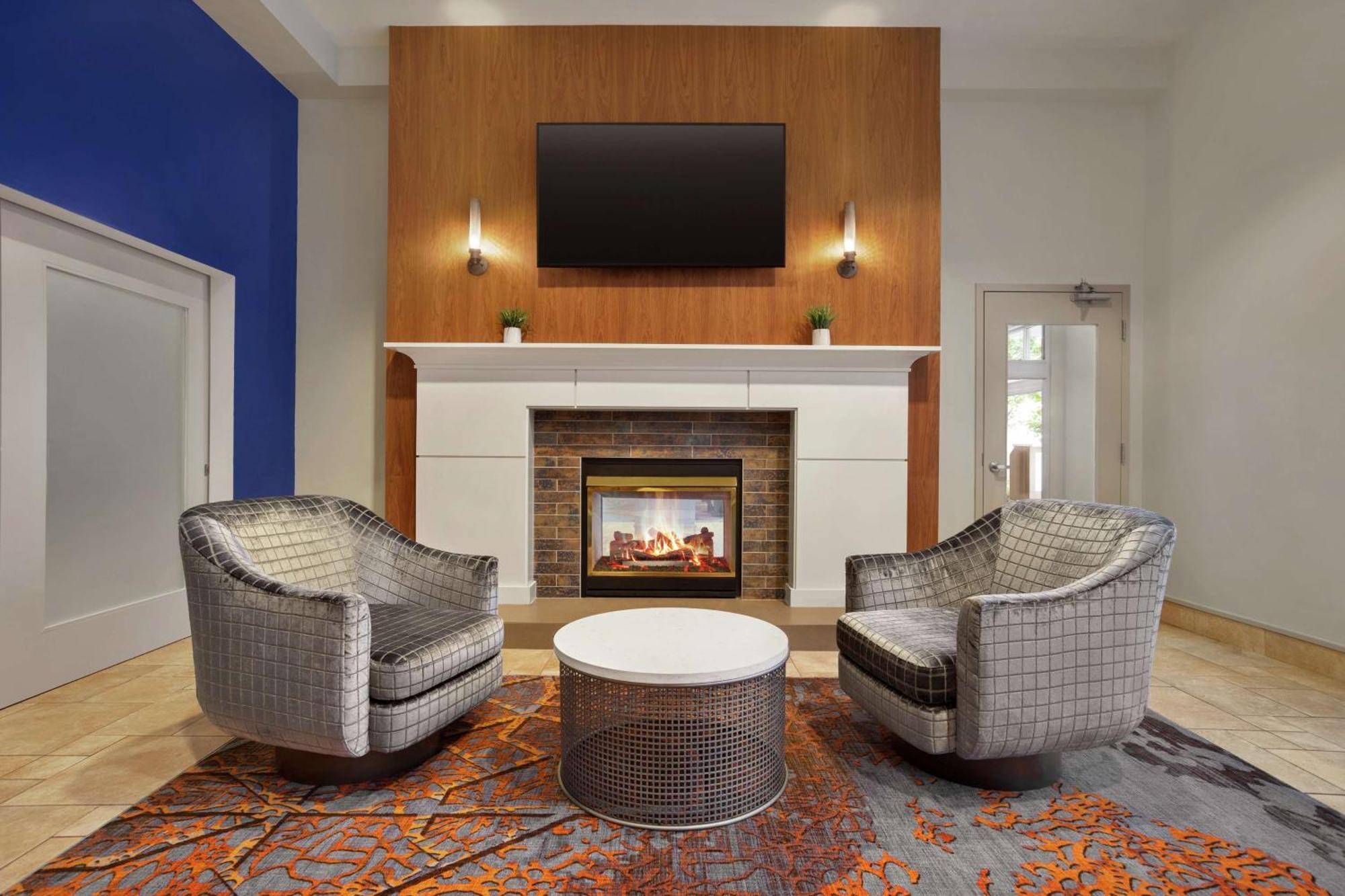 Hilton Garden Inn New Orleans Convention Center Екстериор снимка